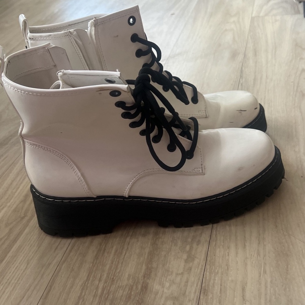 MADDEN NYC SHOES WOMEN BOOTS SIZE 10